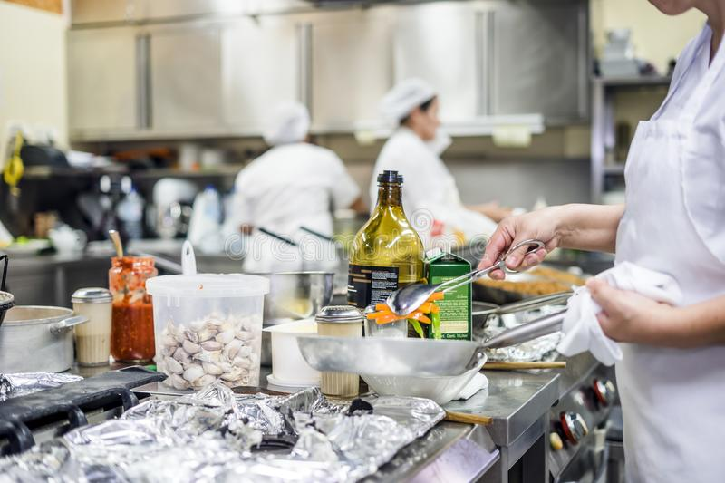 10 Must-Have Commercial Kitchen Equipment